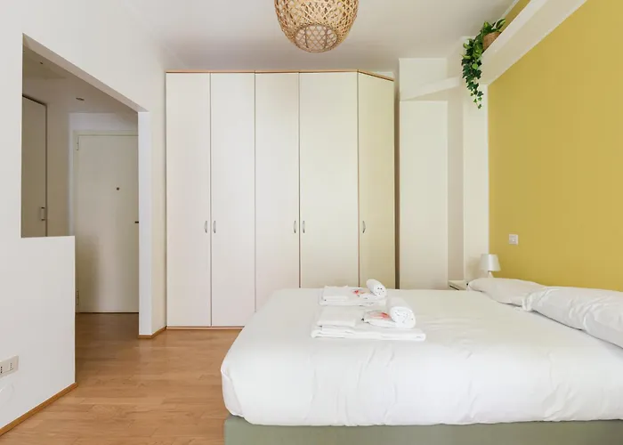 Gerusalemme M5 Yellow With Closed Balcony! شقة ميلان
