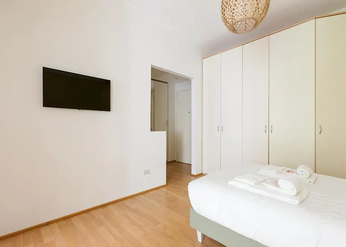 Gerusalemme M5 Yellow With Closed Balcony! Apartment Mailand